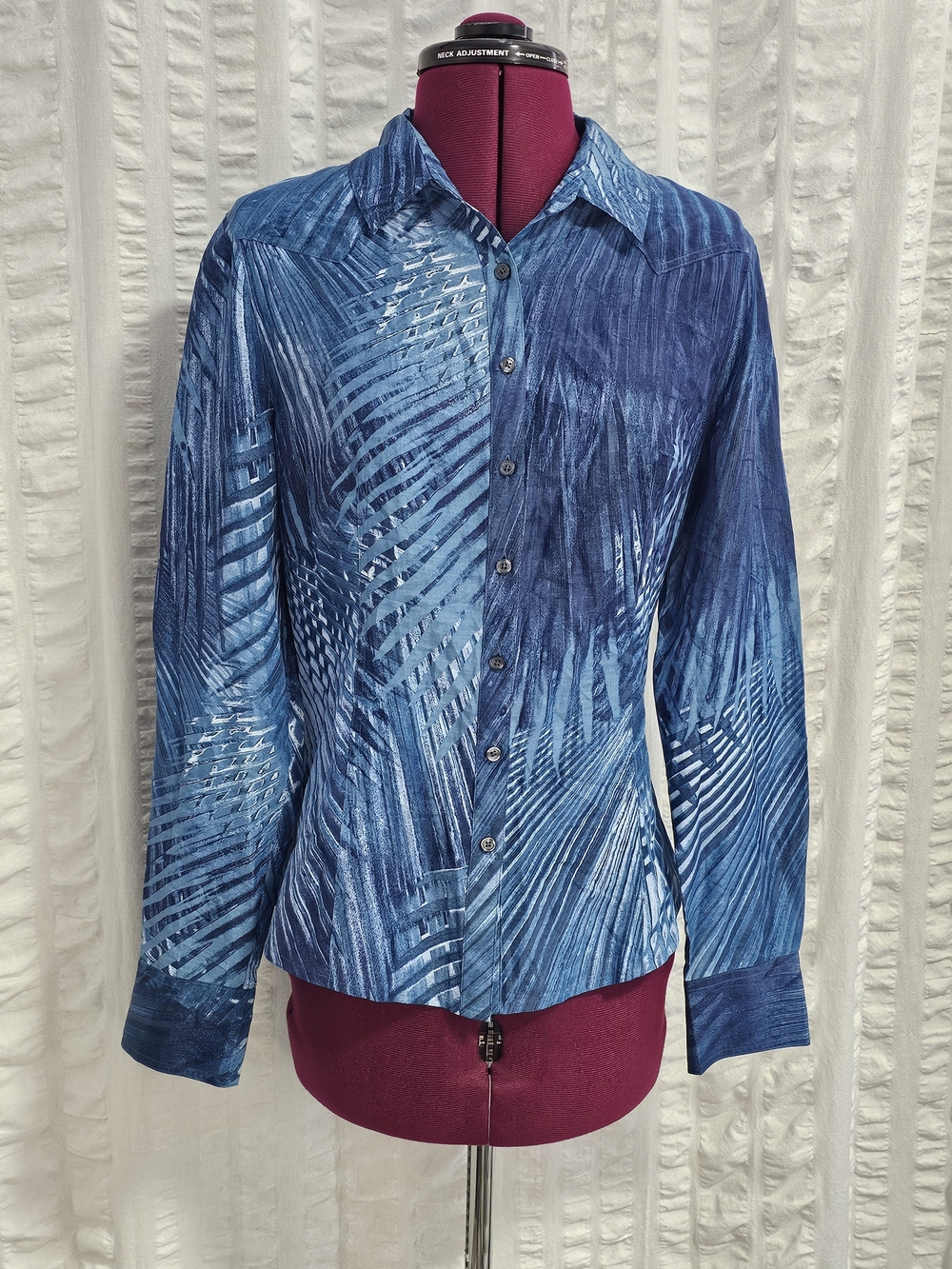 Tahari Silk Cotton Blend Blue Printed Button-Down Tailored Silhouette Top Blouse
